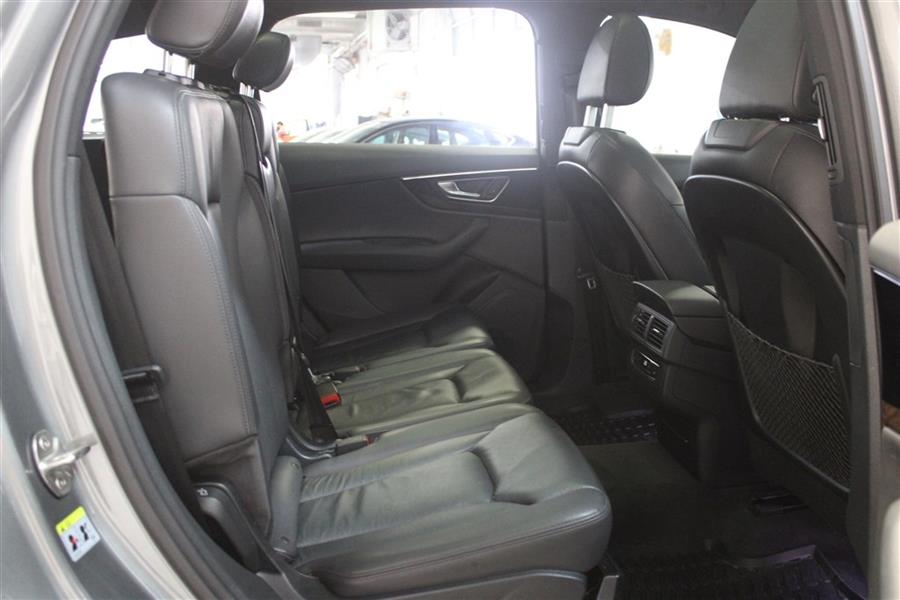 Used Audi Q7 PREMIUM PLUS 2017 | Fast Track Motors. Paterson, New Jersey Used Audi Q7 PREMIUM PLUS 2017 | Fast Track Motors. Paterson, New Jersey