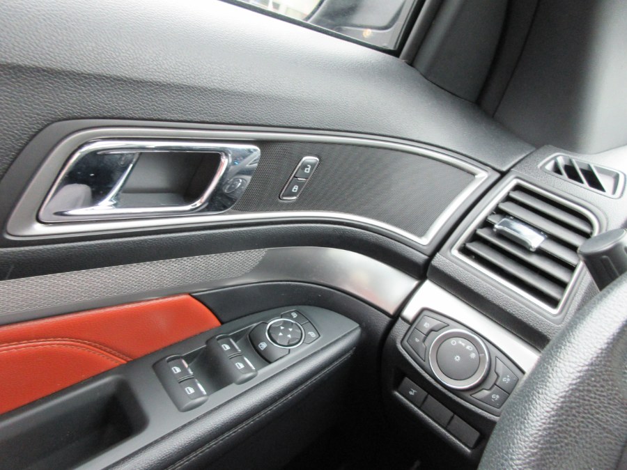 2019 Ford Explorer XLT 4WD, available for sale in Linden, New Jersey | Route 27 Auto Mall. Linden, New Jersey 2019 Ford Explorer XLT 4WD, available for sale in Linden, New Jersey | Route 27 Auto Mall. Linden, New Jersey