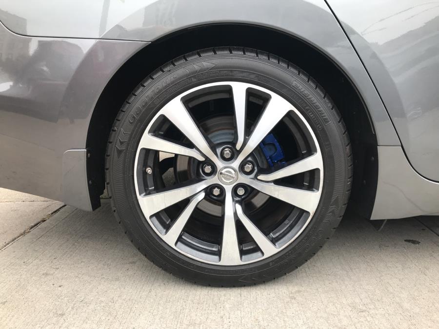 Used Nissan Maxima SV 2017 | Top Speed Motors LLC. Jamaica, New York Used Nissan Maxima SV 2017 | Top Speed Motors LLC. Jamaica, New York