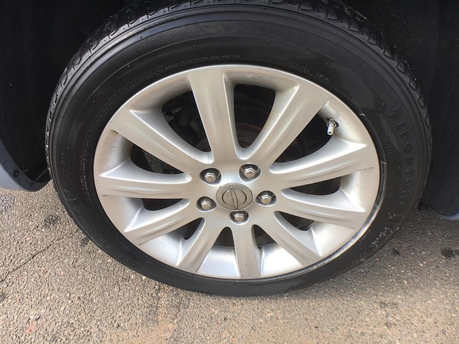 Used Chrysler 200 4dr Sdn Limited 2013 | Smart Buy Auto Sales, LLC. Wallingford, Connecticut Used Chrysler 200 4dr Sdn Limited 2013 | Smart Buy Auto Sales, LLC. Wallingford, Connecticut