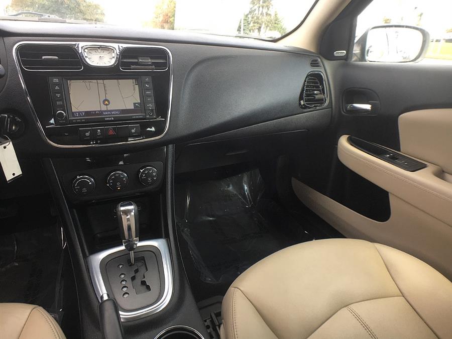 Used Chrysler 200 4dr Sdn Limited 2013 | Smart Buy Auto Sales, LLC. Wallingford, Connecticut Used Chrysler 200 4dr Sdn Limited 2013 | Smart Buy Auto Sales, LLC. Wallingford, Connecticut