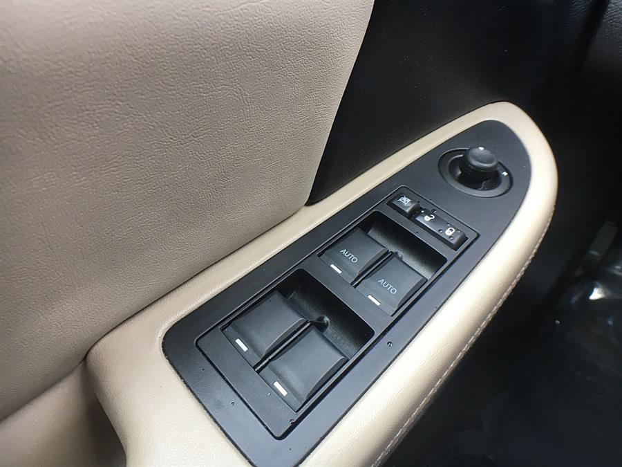Used Chrysler 200 4dr Sdn Limited 2013 | Smart Buy Auto Sales, LLC. Wallingford, Connecticut Used Chrysler 200 4dr Sdn Limited 2013 | Smart Buy Auto Sales, LLC. Wallingford, Connecticut