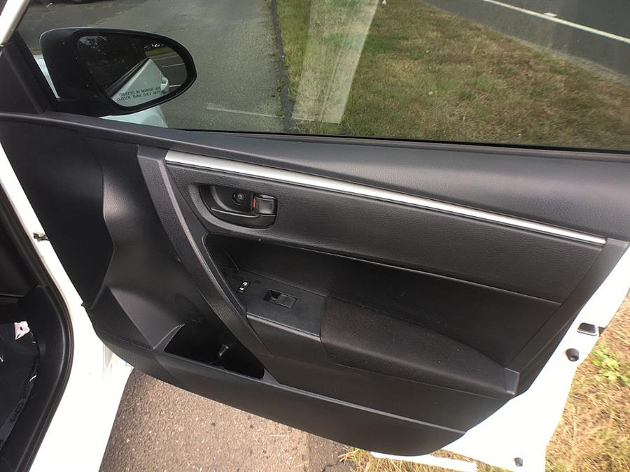 Used Toyota Corolla 4dr Sdn Man S Plus (Natl) 2015 | Smart Buy Auto Sales, LLC. Wallingford, Connecticut Used Toyota Corolla 4dr Sdn Man S Plus (Natl) 2015 | Smart Buy Auto Sales, LLC. Wallingford, Connecticut