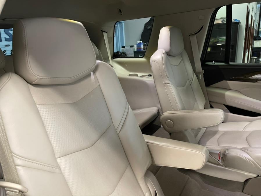 Used Cadillac Escalade 4WD 4dr Premium Luxury 2018 | 5 Towns Drive. Inwood, New York Used Cadillac Escalade 4WD 4dr Premium Luxury 2018 | 5 Towns Drive. Inwood, New York