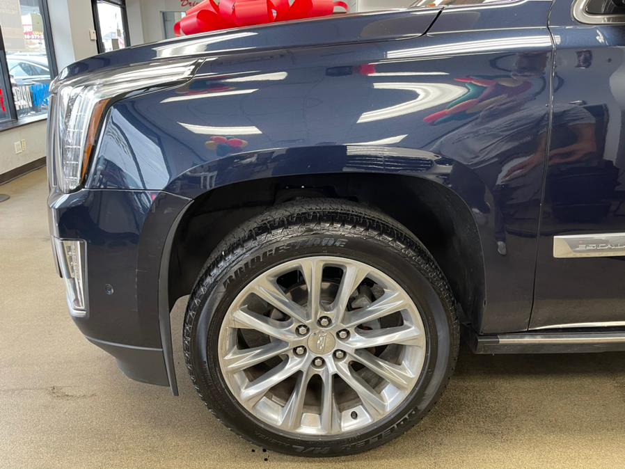 Used Cadillac Escalade 4WD 4dr Premium Luxury 2018 | 5 Towns Drive. Inwood, New York Used Cadillac Escalade 4WD 4dr Premium Luxury 2018 | 5 Towns Drive. Inwood, New York