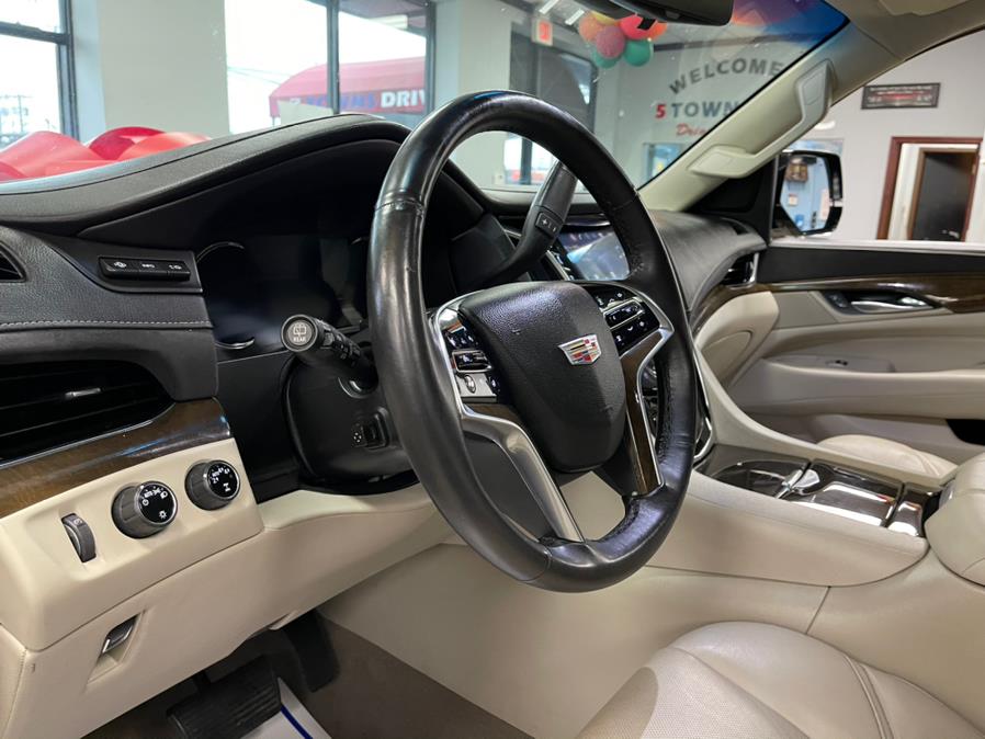Used Cadillac Escalade 4WD 4dr Premium Luxury 2018 | 5 Towns Drive. Inwood, New York Used Cadillac Escalade 4WD 4dr Premium Luxury 2018 | 5 Towns Drive. Inwood, New York