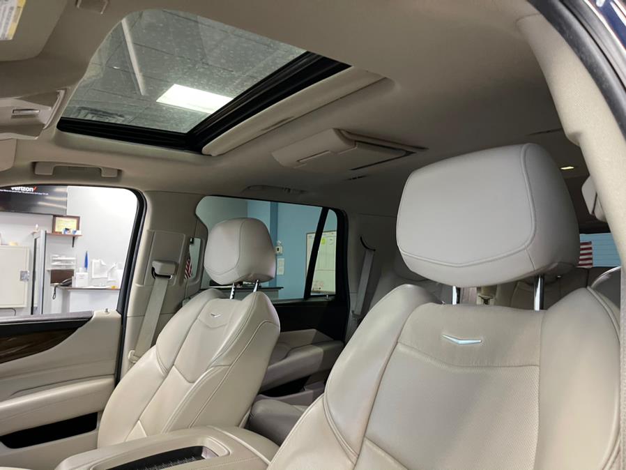 Used Cadillac Escalade 4WD 4dr Premium Luxury 2018 | 5 Towns Drive. Inwood, New York Used Cadillac Escalade 4WD 4dr Premium Luxury 2018 | 5 Towns Drive. Inwood, New York