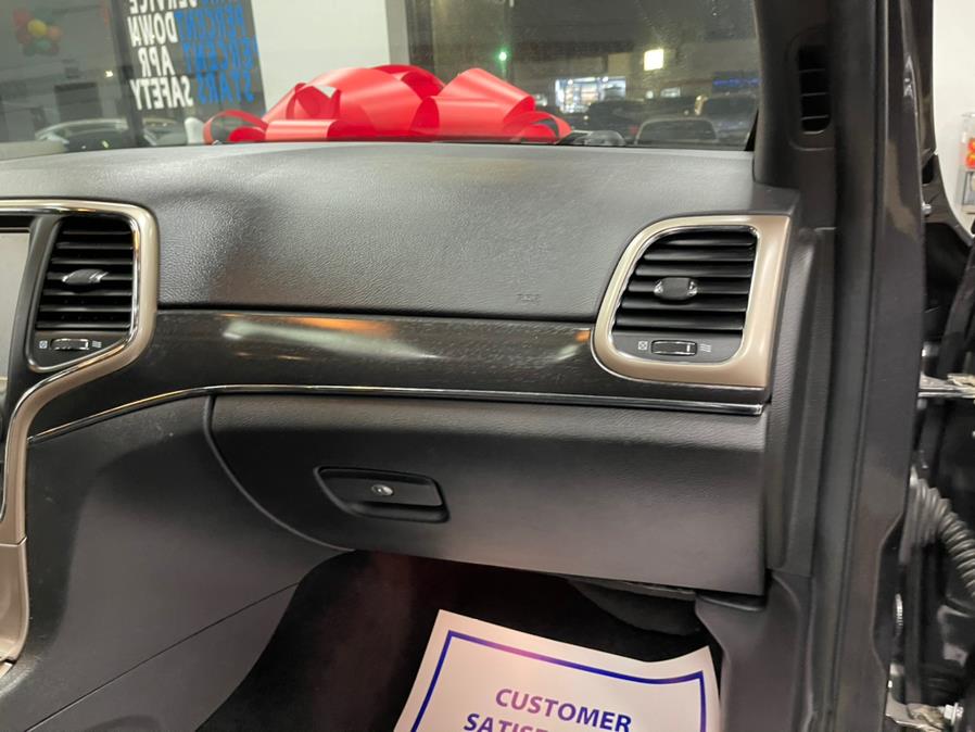 Used Jeep Grand Cherokee Limited 4x4 2017 | 5 Towns Drive. Inwood, New York Used Jeep Grand Cherokee Limited 4x4 2017 | 5 Towns Drive. Inwood, New York
