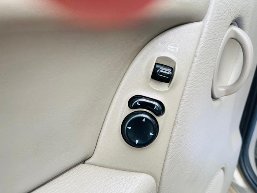 Used Jeep Liberty 4dr Sport 4WD 2004 | Supreme Automotive. New Britain, Connecticut Used Jeep Liberty 4dr Sport 4WD 2004 | Supreme Automotive. New Britain, Connecticut