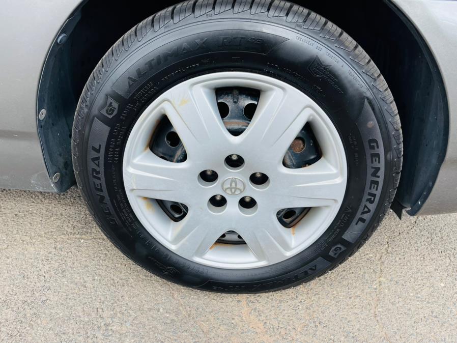 Used Toyota Corolla 4dr Sdn LE Auto 2005 | Supreme Automotive. New Britain, Connecticut Used Toyota Corolla 4dr Sdn LE Auto 2005 | Supreme Automotive. New Britain, Connecticut