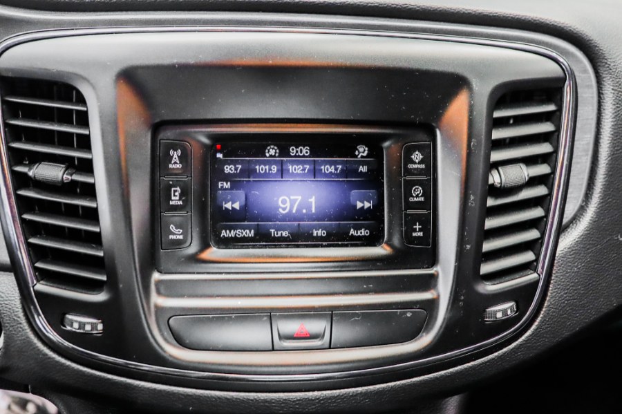 Used Chrysler 200 4dr Sdn S AWD 2015 | 26 Motors Corp. Bronx, New York Used Chrysler 200 4dr Sdn S AWD 2015 | 26 Motors Corp. Bronx, New York