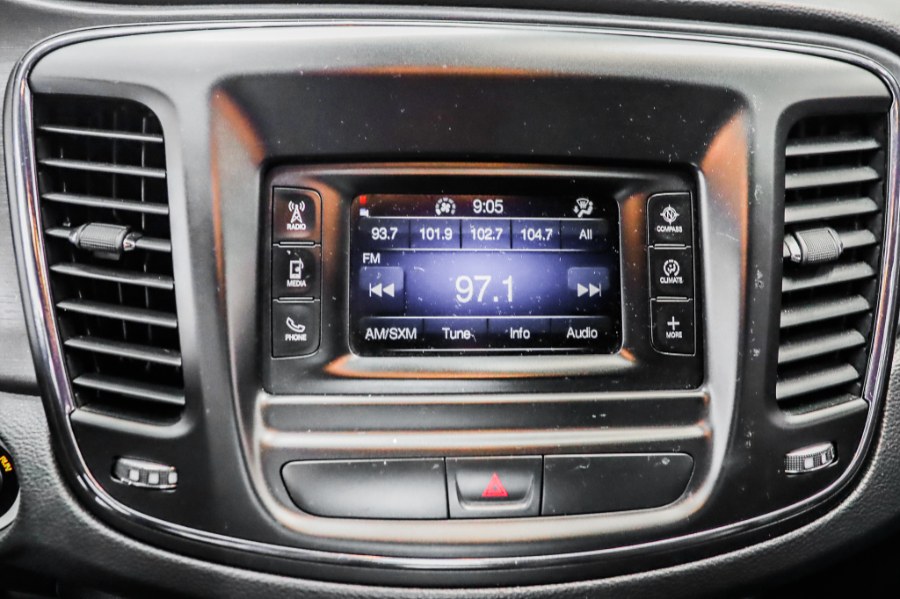 Used Chrysler 200 4dr Sdn S AWD 2015 | 26 Motors Corp. Bronx, New York Used Chrysler 200 4dr Sdn S AWD 2015 | 26 Motors Corp. Bronx, New York
