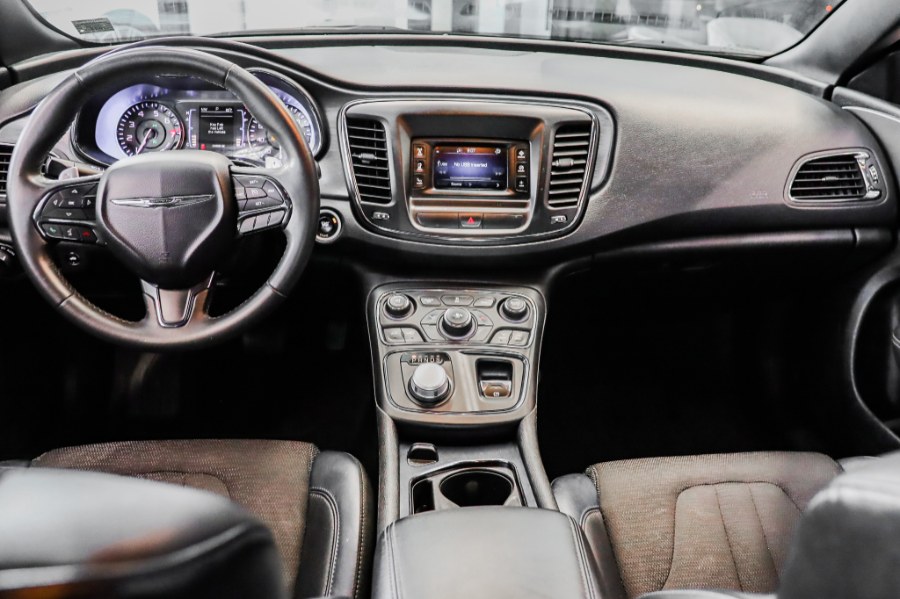 Used Chrysler 200 4dr Sdn S AWD 2015 | 26 Motors Corp. Bronx, New York Used Chrysler 200 4dr Sdn S AWD 2015 | 26 Motors Corp. Bronx, New York