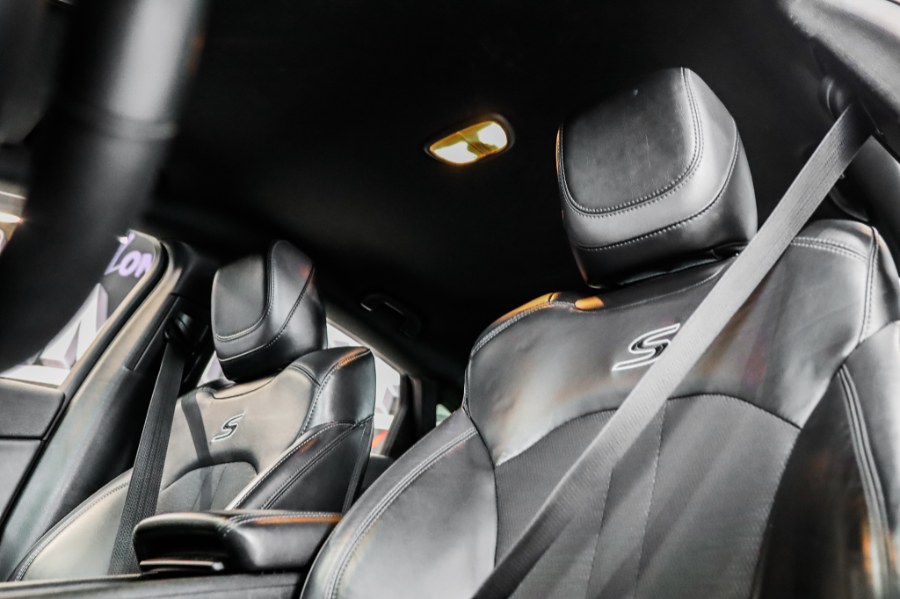 Used Chrysler 200 4dr Sdn S AWD 2015 | 26 Motors Corp. Bronx, New York Used Chrysler 200 4dr Sdn S AWD 2015 | 26 Motors Corp. Bronx, New York