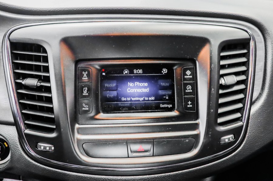 Used Chrysler 200 4dr Sdn S AWD 2015 | 26 Motors Corp. Bronx, New York Used Chrysler 200 4dr Sdn S AWD 2015 | 26 Motors Corp. Bronx, New York