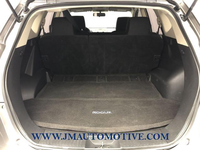 Used Nissan Rogue Select AWD 4dr S 2014 | J&M Automotive Sls&Svc LLC. Naugatuck, Connecticut Used Nissan Rogue Select AWD 4dr S 2014 | J&M Automotive Sls&Svc LLC. Naugatuck, Connecticut