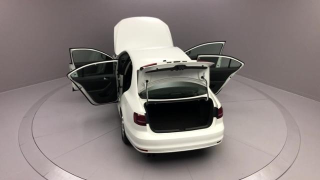 2016 Volkswagen Jetta 4dr Auto 1.4T S w/Technology, available for sale in Naugatuck, Connecticut | J&M Automotive Sls&Svc LLC. Naugatuck, Connecticut 2016 Volkswagen Jetta 4dr Auto 1.4T S w/Technology, available for sale in Naugatuck, Connecticut | J&M Automotive Sls&Svc LLC. Naugatuck, Connecticut