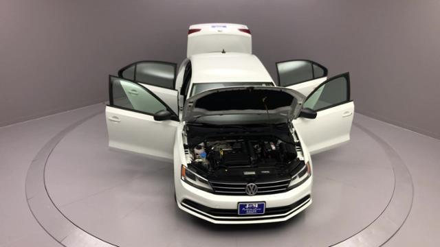 2016 Volkswagen Jetta 4dr Auto 1.4T S w/Technology, available for sale in Naugatuck, Connecticut | J&M Automotive Sls&Svc LLC. Naugatuck, Connecticut 2016 Volkswagen Jetta 4dr Auto 1.4T S w/Technology, available for sale in Naugatuck, Connecticut | J&M Automotive Sls&Svc LLC. Naugatuck, Connecticut