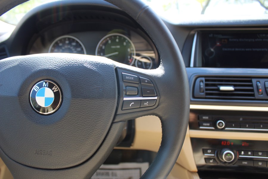 2014 BMW 5 Series 4dr Sdn 535i xDrive AWD, available for sale in Great Neck, New York | Great Neck Car Buyers & Sellers. Great Neck, New York 2014 BMW 5 Series 4dr Sdn 535i xDrive AWD, available for sale in Great Neck, New York | Great Neck Car Buyers & Sellers. Great Neck, New York
