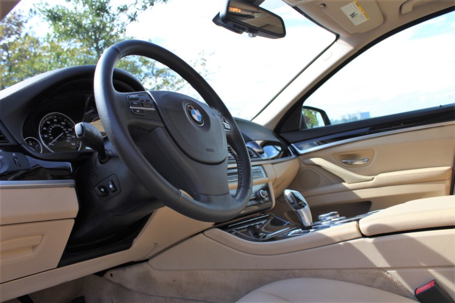 2014 BMW 5 Series 4dr Sdn 535i xDrive AWD, available for sale in Great Neck, New York | Great Neck Car Buyers & Sellers. Great Neck, New York 2014 BMW 5 Series 4dr Sdn 535i xDrive AWD, available for sale in Great Neck, New York | Great Neck Car Buyers & Sellers. Great Neck, New York