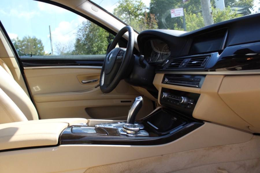 2014 BMW 5 Series 4dr Sdn 535i xDrive AWD, available for sale in Great Neck, New York | Great Neck Car Buyers & Sellers. Great Neck, New York 2014 BMW 5 Series 4dr Sdn 535i xDrive AWD, available for sale in Great Neck, New York | Great Neck Car Buyers & Sellers. Great Neck, New York