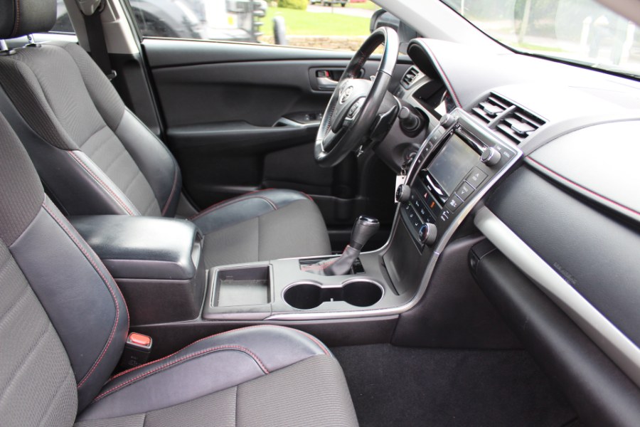Used Toyota Camry 4dr Sdn I4 Auto SE 2016 | Great Neck Car Buyers & Sellers. Great Neck, New York Used Toyota Camry 4dr Sdn I4 Auto SE 2016 | Great Neck Car Buyers & Sellers. Great Neck, New York