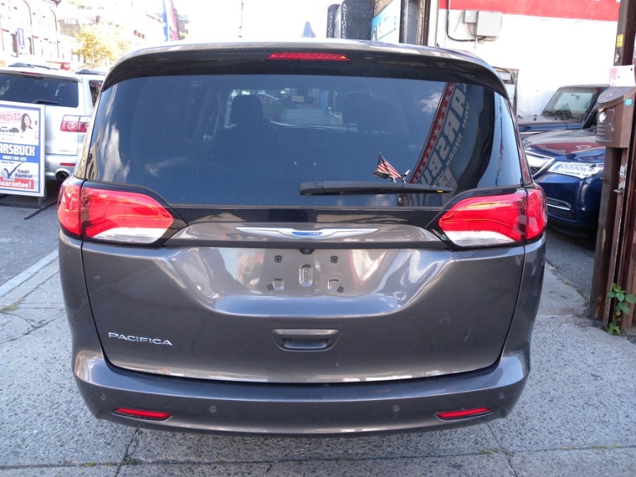 Used Chrysler Pacifica LX FWD 2017 | Carsbuck Inc.. Brooklyn, New York Used Chrysler Pacifica LX FWD 2017 | Carsbuck Inc.. Brooklyn, New York