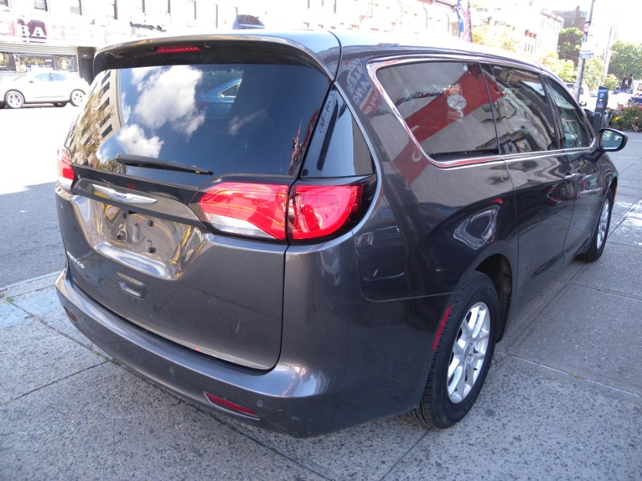 Used Chrysler Pacifica LX FWD 2017 | Carsbuck Inc.. Brooklyn, New York Used Chrysler Pacifica LX FWD 2017 | Carsbuck Inc.. Brooklyn, New York