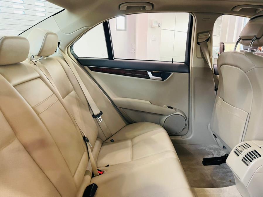 Used Mercedes-Benz C-Class 4dr Sdn C300 Sport 4MATIC 2013 | Luxury Motor Club. Franklin Square, New York Used Mercedes-Benz C-Class 4dr Sdn C300 Sport 4MATIC 2013 | Luxury Motor Club. Franklin Square, New York