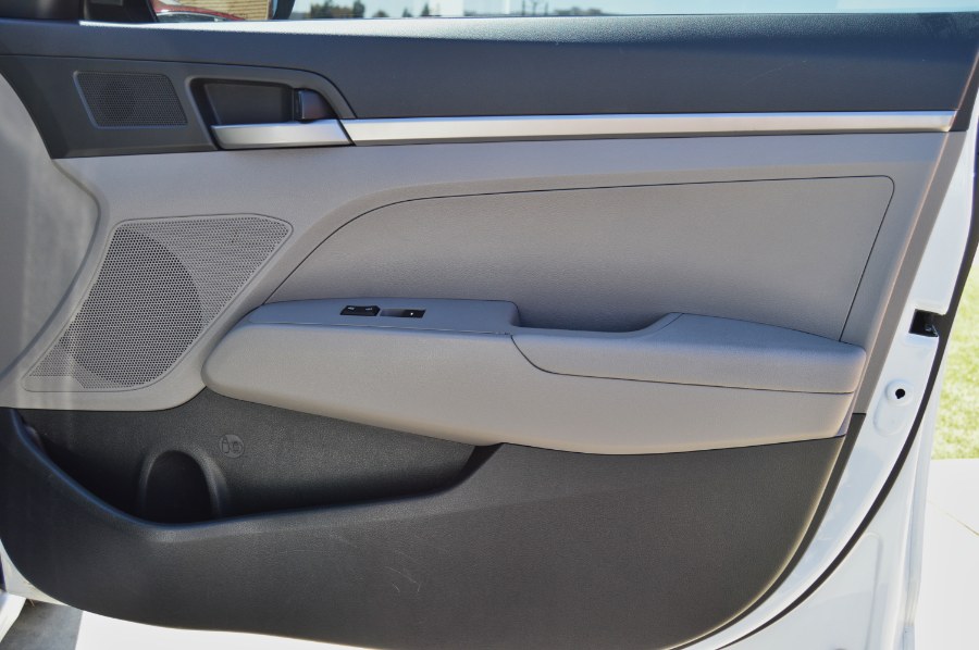 Used Hyundai Elantra SE 2.0L Auto (Alabama) 2017 | Fusion Motors Inc. Moreno Valley, California Used Hyundai Elantra SE 2.0L Auto (Alabama) 2017 | Fusion Motors Inc. Moreno Valley, California