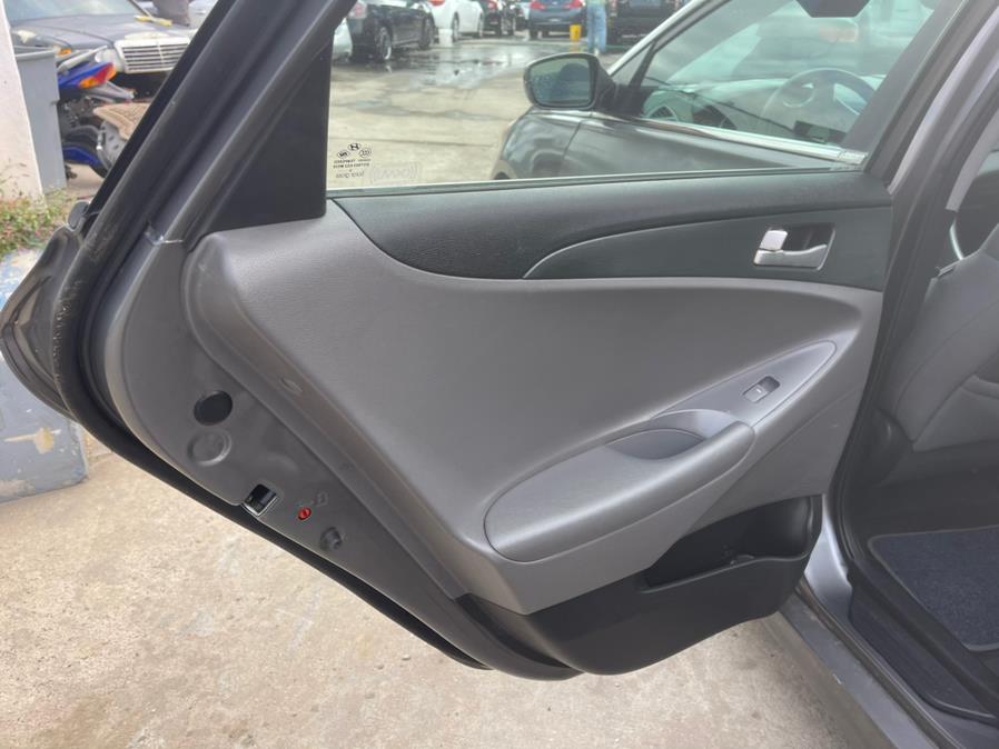 Used Hyundai Sonata 4dr Sdn 2.4L Auto GLS PZEV *Ltd Avail* 2011 | Brooklyn Auto Mall LLC. Brooklyn, New York Used Hyundai Sonata 4dr Sdn 2.4L Auto GLS PZEV *Ltd Avail* 2011 | Brooklyn Auto Mall LLC. Brooklyn, New York