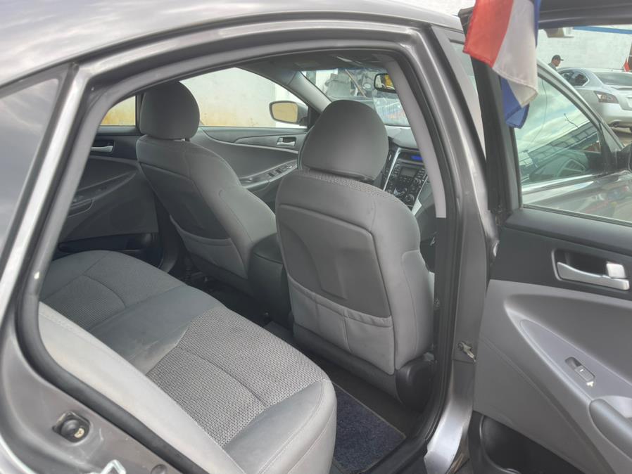 Used Hyundai Sonata 4dr Sdn 2.4L Auto GLS PZEV *Ltd Avail* 2011 | Brooklyn Auto Mall LLC. Brooklyn, New York Used Hyundai Sonata 4dr Sdn 2.4L Auto GLS PZEV *Ltd Avail* 2011 | Brooklyn Auto Mall LLC. Brooklyn, New York