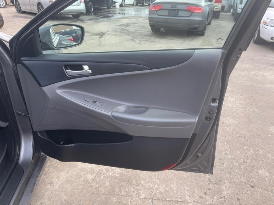 Used Hyundai Sonata 4dr Sdn 2.4L Auto GLS PZEV *Ltd Avail* 2011 | Brooklyn Auto Mall LLC. Brooklyn, New York Used Hyundai Sonata 4dr Sdn 2.4L Auto GLS PZEV *Ltd Avail* 2011 | Brooklyn Auto Mall LLC. Brooklyn, New York