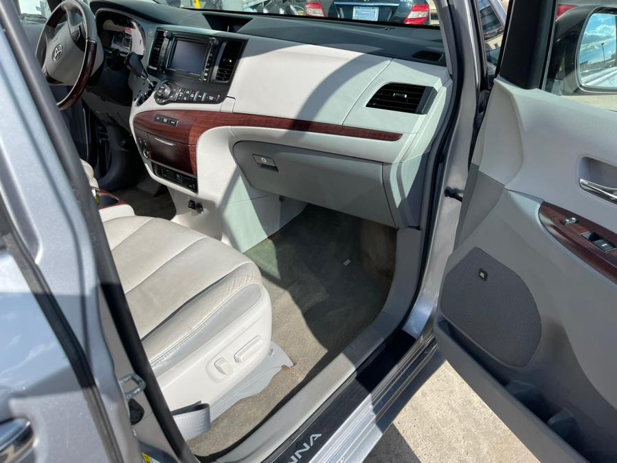 Used Toyota Sienna 5dr 7-Pass Van V6 Ltd AWD (Natl) 2013 | Brooklyn Auto Mall LLC. Brooklyn, New York Used Toyota Sienna 5dr 7-Pass Van V6 Ltd AWD (Natl) 2013 | Brooklyn Auto Mall LLC. Brooklyn, New York
