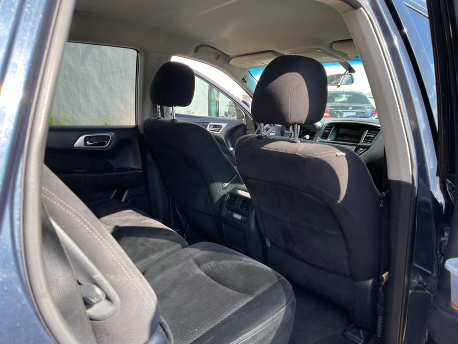 2015 Nissan Pathfinder 4WD 4dr SV, available for sale in Brooklyn, New York | Brooklyn Auto Mall LLC. Brooklyn, New York