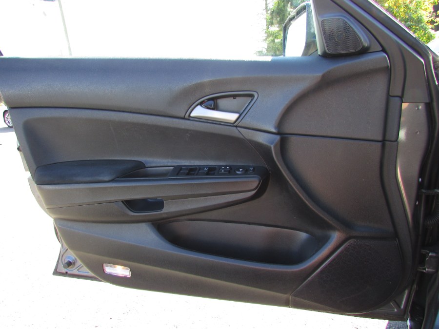 2009 Honda Accord Sdn 4dr I4 Auto LX PZEV, available for sale in East Windsor, Connecticut | United Auto Sales of E Windsor, Inc. East Windsor, Connecticut 2009 Honda Accord Sdn 4dr I4 Auto LX PZEV, available for sale in East Windsor, Connecticut | United Auto Sales of E Windsor, Inc. East Windsor, Connecticut