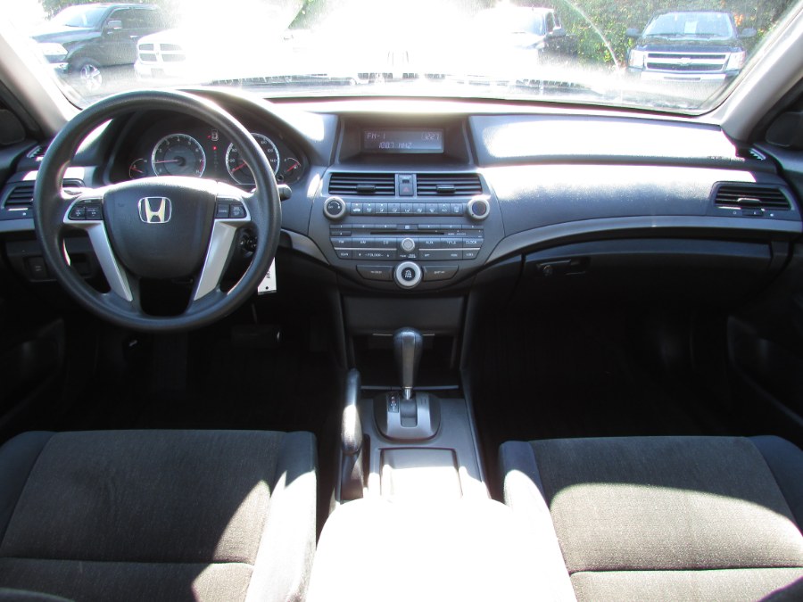 2009 Honda Accord Sdn 4dr I4 Auto LX PZEV, available for sale in East Windsor, Connecticut | United Auto Sales of E Windsor, Inc. East Windsor, Connecticut 2009 Honda Accord Sdn 4dr I4 Auto LX PZEV, available for sale in East Windsor, Connecticut | United Auto Sales of E Windsor, Inc. East Windsor, Connecticut