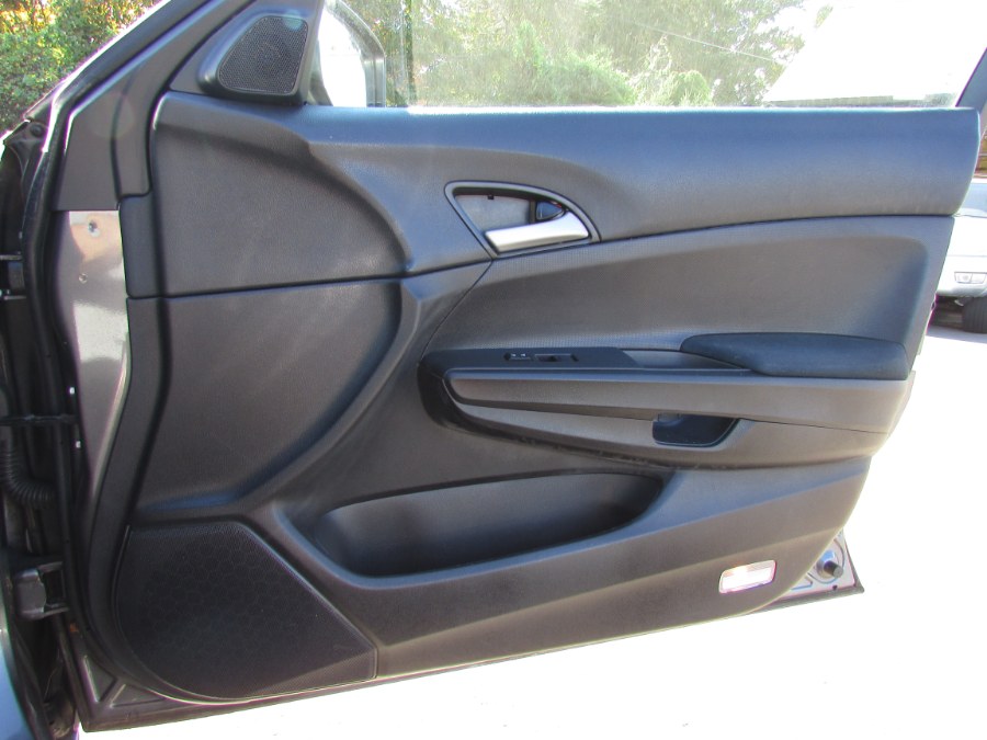 2009 Honda Accord Sdn 4dr I4 Auto LX PZEV, available for sale in East Windsor, Connecticut | United Auto Sales of E Windsor, Inc. East Windsor, Connecticut 2009 Honda Accord Sdn 4dr I4 Auto LX PZEV, available for sale in East Windsor, Connecticut | United Auto Sales of E Windsor, Inc. East Windsor, Connecticut