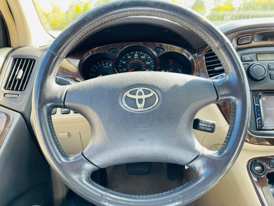 Used Toyota Highlander 4dr V6 2002 | Supreme Automotive. New Britain, Connecticut Used Toyota Highlander 4dr V6 2002 | Supreme Automotive. New Britain, Connecticut
