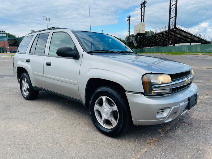 2008 Chevrolet TrailBlazer 4WD 4dr LT w/1LT, available for sale in New Britain, Connecticut | Supreme Automotive. New Britain, Connecticut