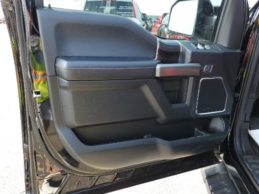 Used Ford F-150 Lariat 4WD SuperCrew 5.5'' Box 2018 | 26 Motors Corp. Bronx, New York Used Ford F-150 Lariat 4WD SuperCrew 5.5'' Box 2018 | 26 Motors Corp. Bronx, New York