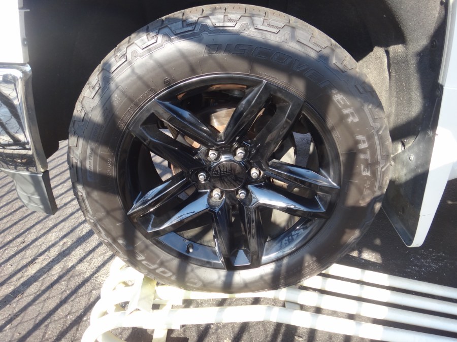 Used Chevrolet Silverado 1500 4WD Crew Cab 143.5" LT w/2LT 2015 | Eugen's Auto Sales & Repairs. Philadelphia, Pennsylvania Used Chevrolet Silverado 1500 4WD Crew Cab 143.5" LT w/2LT 2015 | Eugen's Auto Sales & Repairs. Philadelphia, Pennsylvania