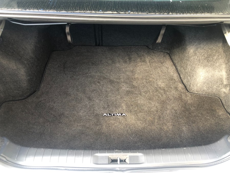 Used Nissan Altima 4dr Sdn I4 2.5 S 2015 | Bristol Auto Center LLC. Bristol, Connecticut Used Nissan Altima 4dr Sdn I4 2.5 S 2015 | Bristol Auto Center LLC. Bristol, Connecticut
