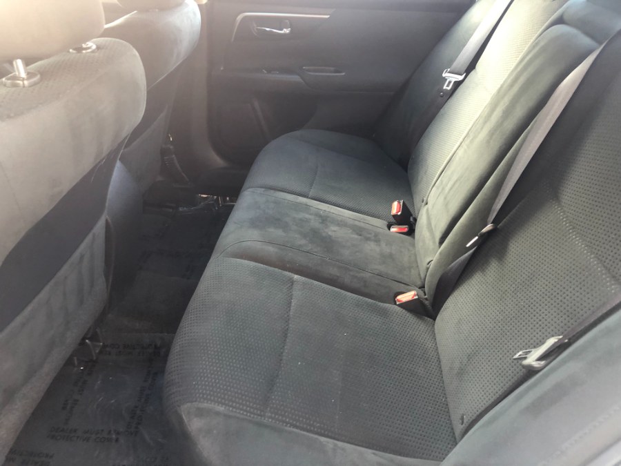 Used Nissan Altima 4dr Sdn I4 2.5 S 2015 | Bristol Auto Center LLC. Bristol, Connecticut Used Nissan Altima 4dr Sdn I4 2.5 S 2015 | Bristol Auto Center LLC. Bristol, Connecticut