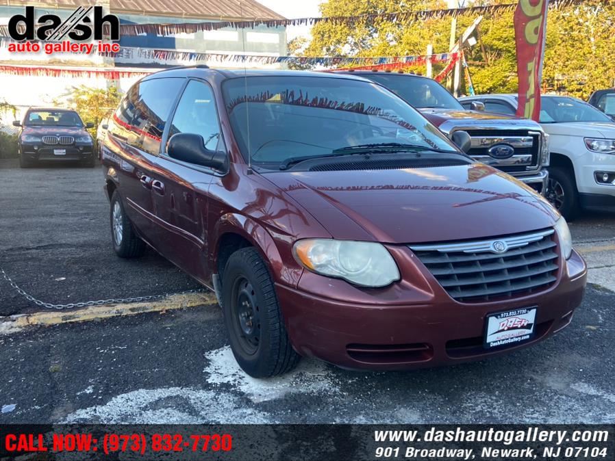 Used Chrysler Town & Country LWB 4dr Wgn LX 2007 | Dash Auto Gallery Inc.. Newark, New Jersey Used Chrysler Town & Country LWB 4dr Wgn LX 2007 | Dash Auto Gallery Inc.. Newark, New Jersey