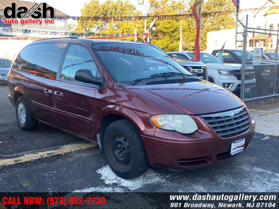 Used Chrysler Town & Country LWB 4dr Wgn LX 2007 | Dash Auto Gallery Inc.. Newark, New Jersey Used Chrysler Town & Country LWB 4dr Wgn LX 2007 | Dash Auto Gallery Inc.. Newark, New Jersey