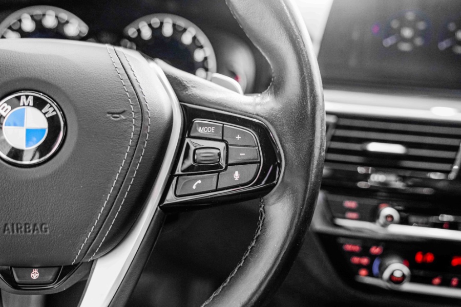 Used BMW 5 Series 530i xDrive Sedan 2018 | 26 Motors Corp. Bronx, New York Used BMW 5 Series 530i xDrive Sedan 2018 | 26 Motors Corp. Bronx, New York