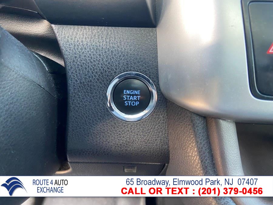Used Toyota Highlander AWD 4dr V6 XLE (Natl) 2015 | Route 4 Auto Exchange. Elmwood Park, New Jersey Used Toyota Highlander AWD 4dr V6 XLE (Natl) 2015 | Route 4 Auto Exchange. Elmwood Park, New Jersey