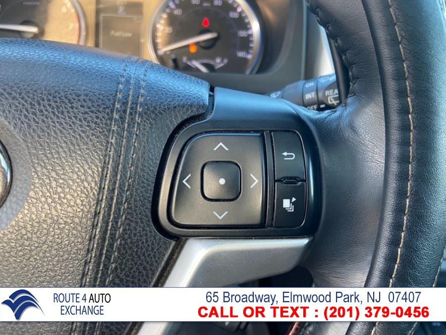 Used Toyota Highlander AWD 4dr V6 XLE (Natl) 2015 | Route 4 Auto Exchange. Elmwood Park, New Jersey Used Toyota Highlander AWD 4dr V6 XLE (Natl) 2015 | Route 4 Auto Exchange. Elmwood Park, New Jersey