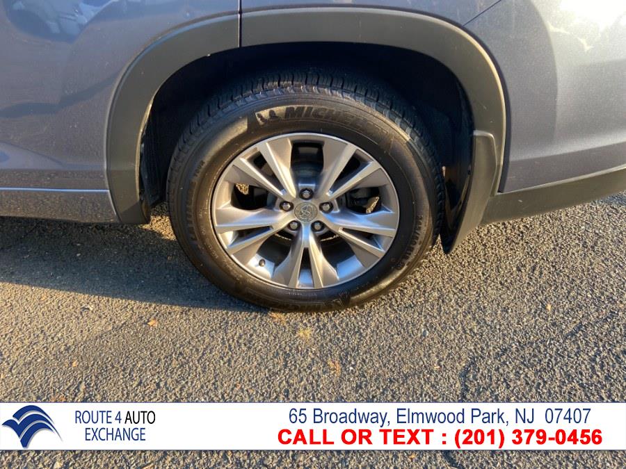 Used Toyota Highlander AWD 4dr V6 XLE (Natl) 2015 | Route 4 Auto Exchange. Elmwood Park, New Jersey Used Toyota Highlander AWD 4dr V6 XLE (Natl) 2015 | Route 4 Auto Exchange. Elmwood Park, New Jersey